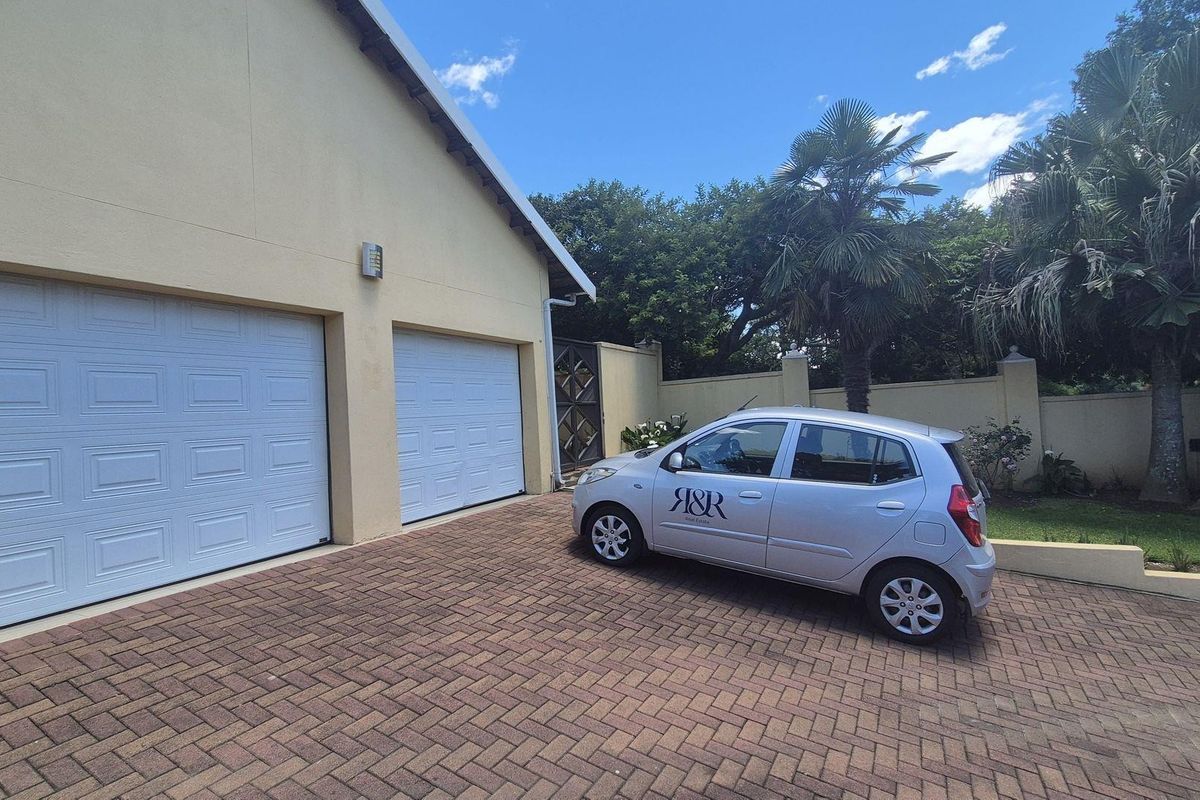 SPACIOUS AND LUXURIOUS FAMILY HOME, MERRIVALE, HOWICK - Photo 3