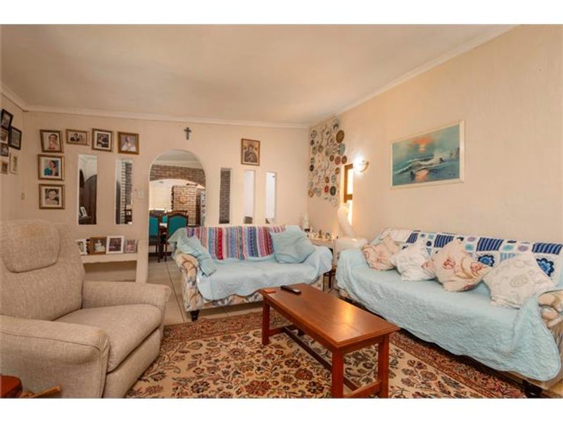 Perfect Family Home with Income Potential in Prime Waterfall Location - Photo 4