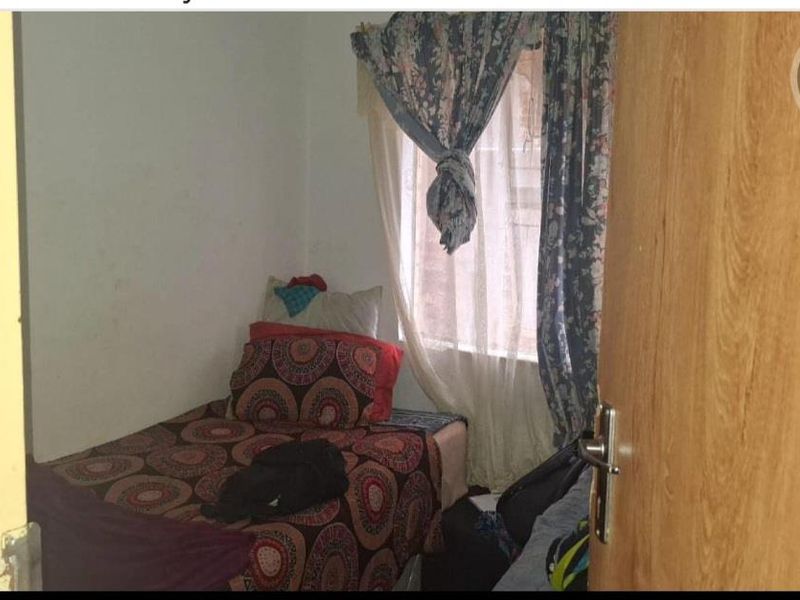 2 bedroom flat in Kempton Park - Photo 9