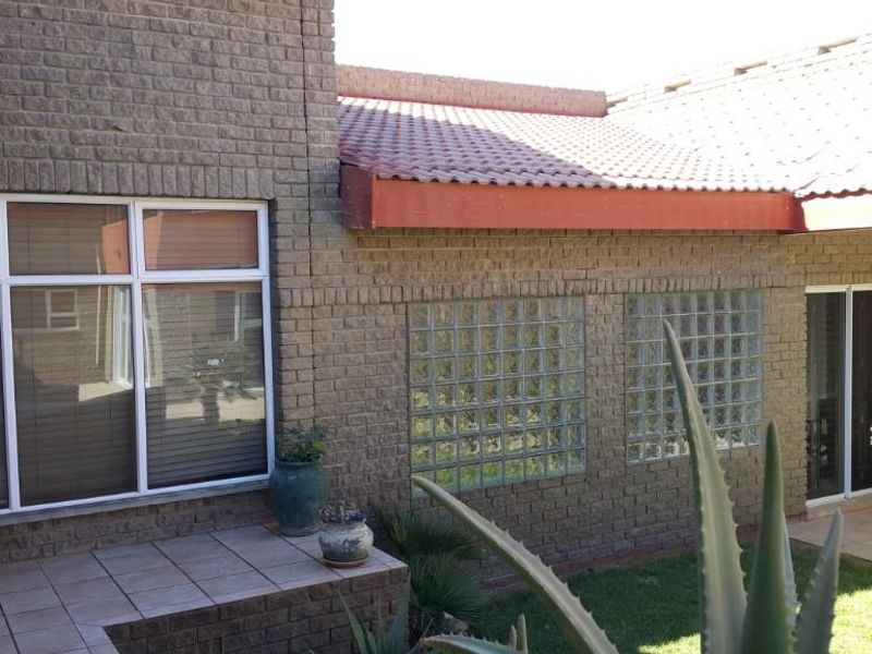 FOR SALE- 11 BEDROOM GUESTHOUSE IN CENTRAL WALVISBAY, NAMIBIA - Photo 5