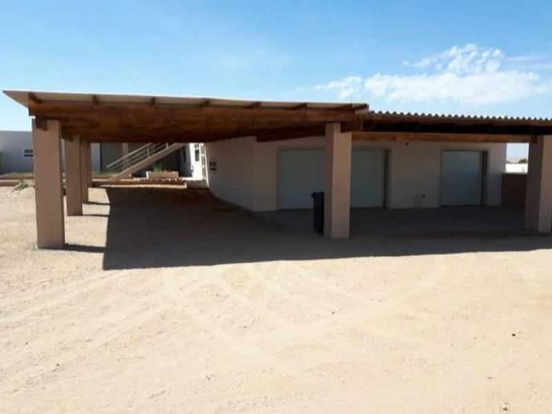 Serene Living: 6-Bedroom Oasis in Swakopmund River Plots - Photo 2