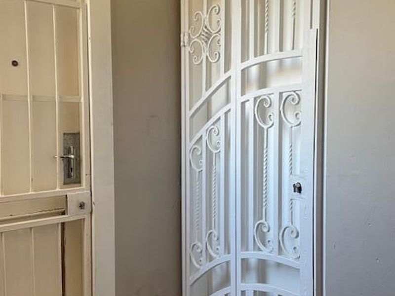 Bachelor Apartment For Rent in Pearcyan - Sunnyside| Affordable & Central - Photo 7