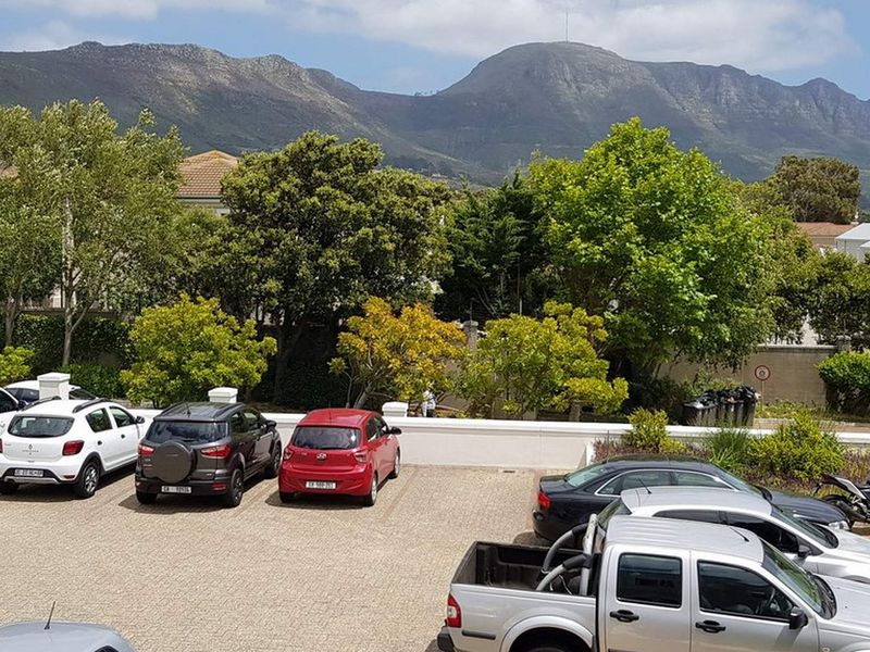 Small Office in AAA-Grade Building - Photo 5