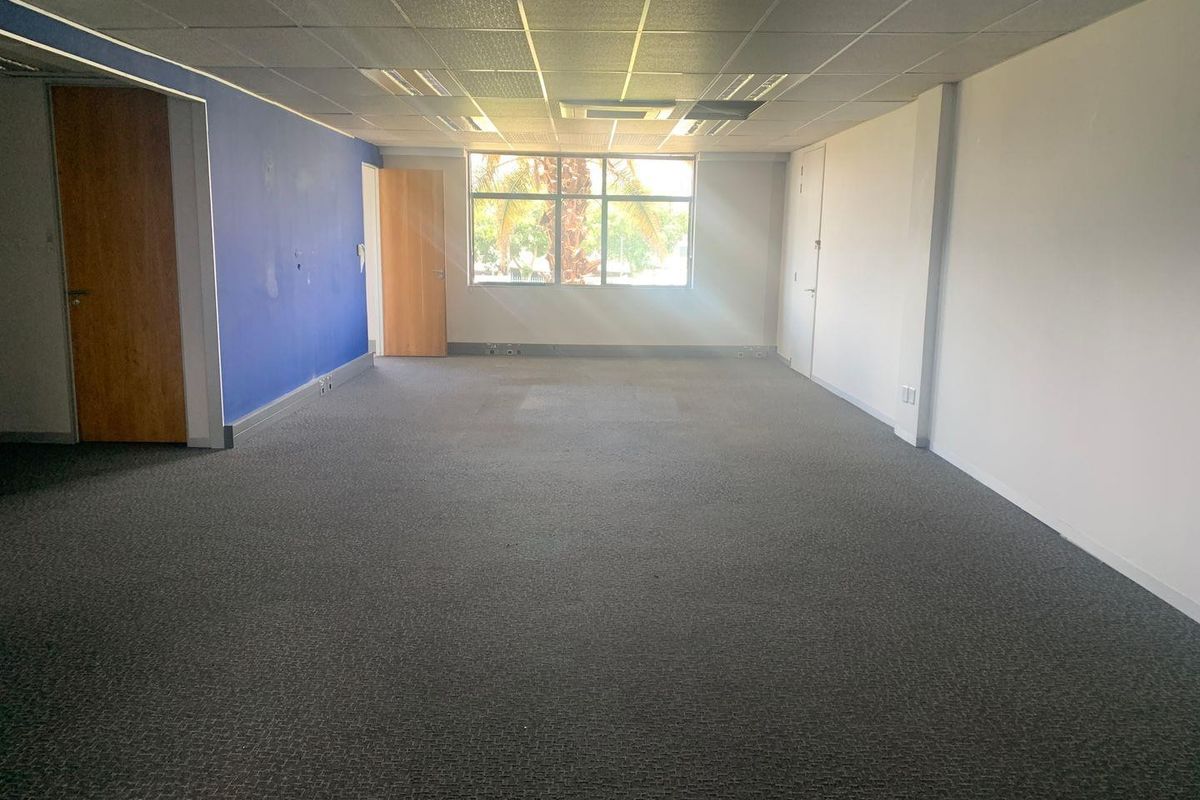 1 384m2 Rivonia Office To Let - Photo 4