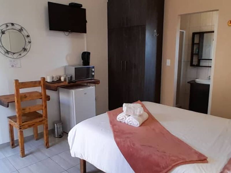 Swakopmund Guest House & Main House &  Flats For Sale - Photo 2