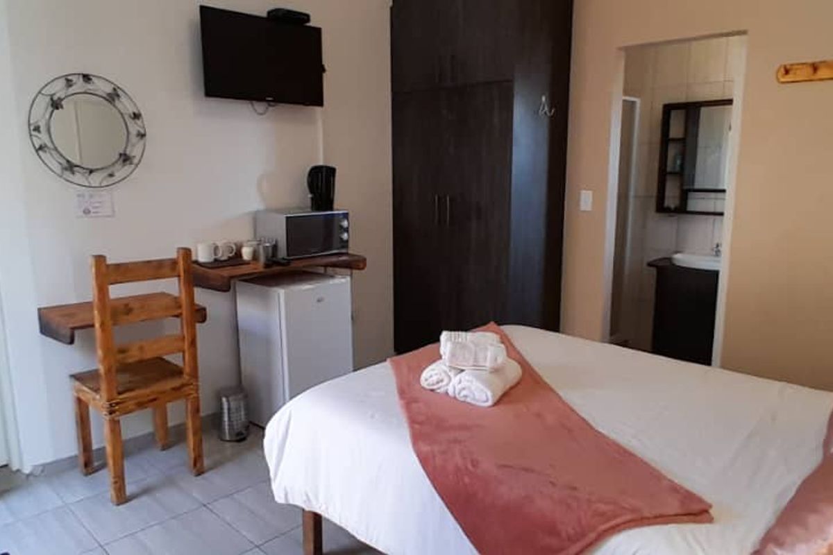 Swakopmund Guest House & Main House &  Flats For Sale - Photo 2