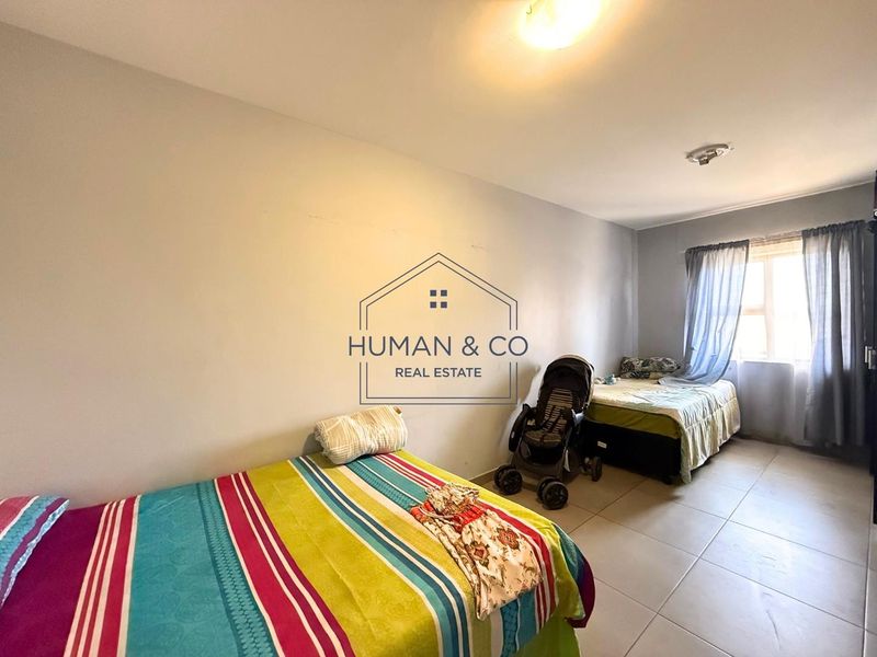 Modern 4 Bedroom Home in Narraville - Photo 5