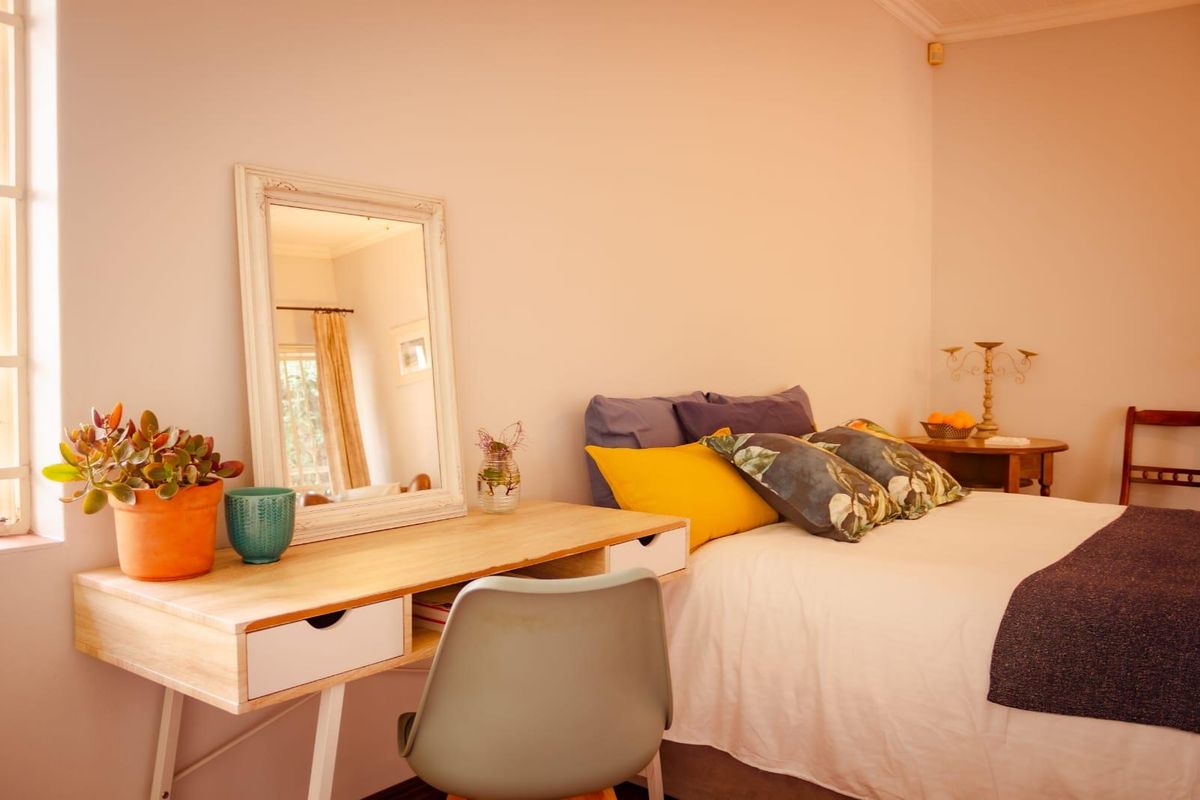 Space, Privacy and Comfort in Sought-After Rietondale - Photo 2