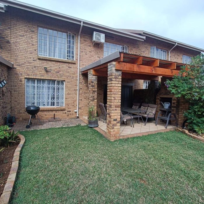 Property #2136504, Townhouse Pending Sale in Hennopspark