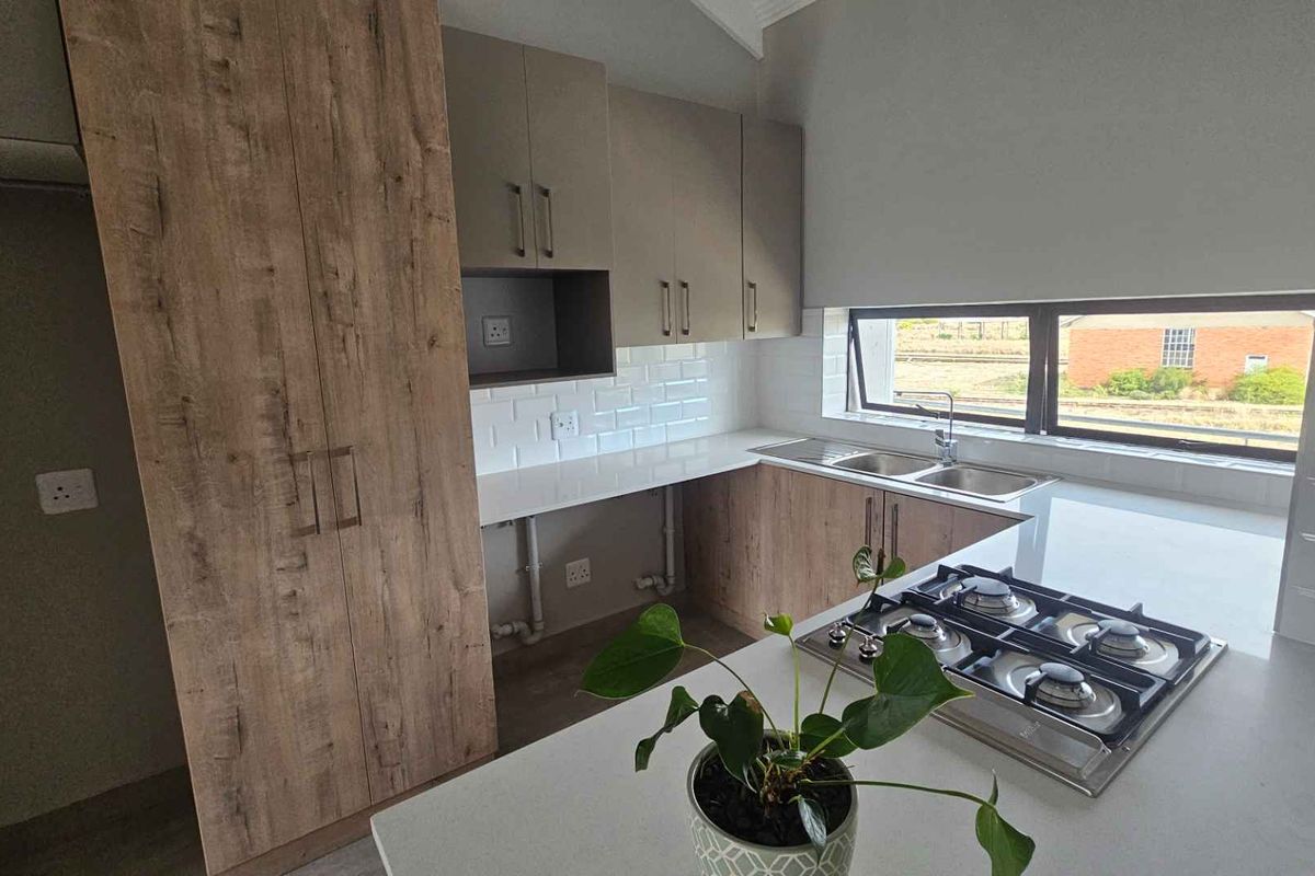 Charming 2 Bedroom Apartment in Hartenbos - Photo 3