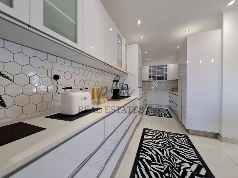 Live Moments Away from the Sea – A Home Where Comfort Meets Elegance - Photo 8