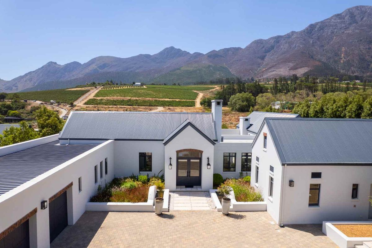 An Exceptional Winelands Home Offering Refined Country Living in Fransche Hoek Estate - Photo 3