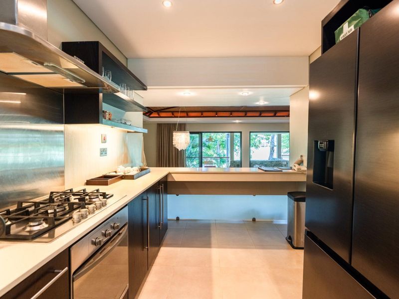 Turnkey Living. Trophy Investment. - Photo 6