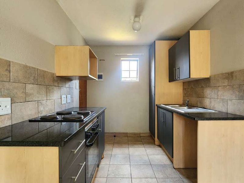 Modern 2 Bedroom Apartment to Rent in Annlin | @Marija, Pretoria - Photo 4