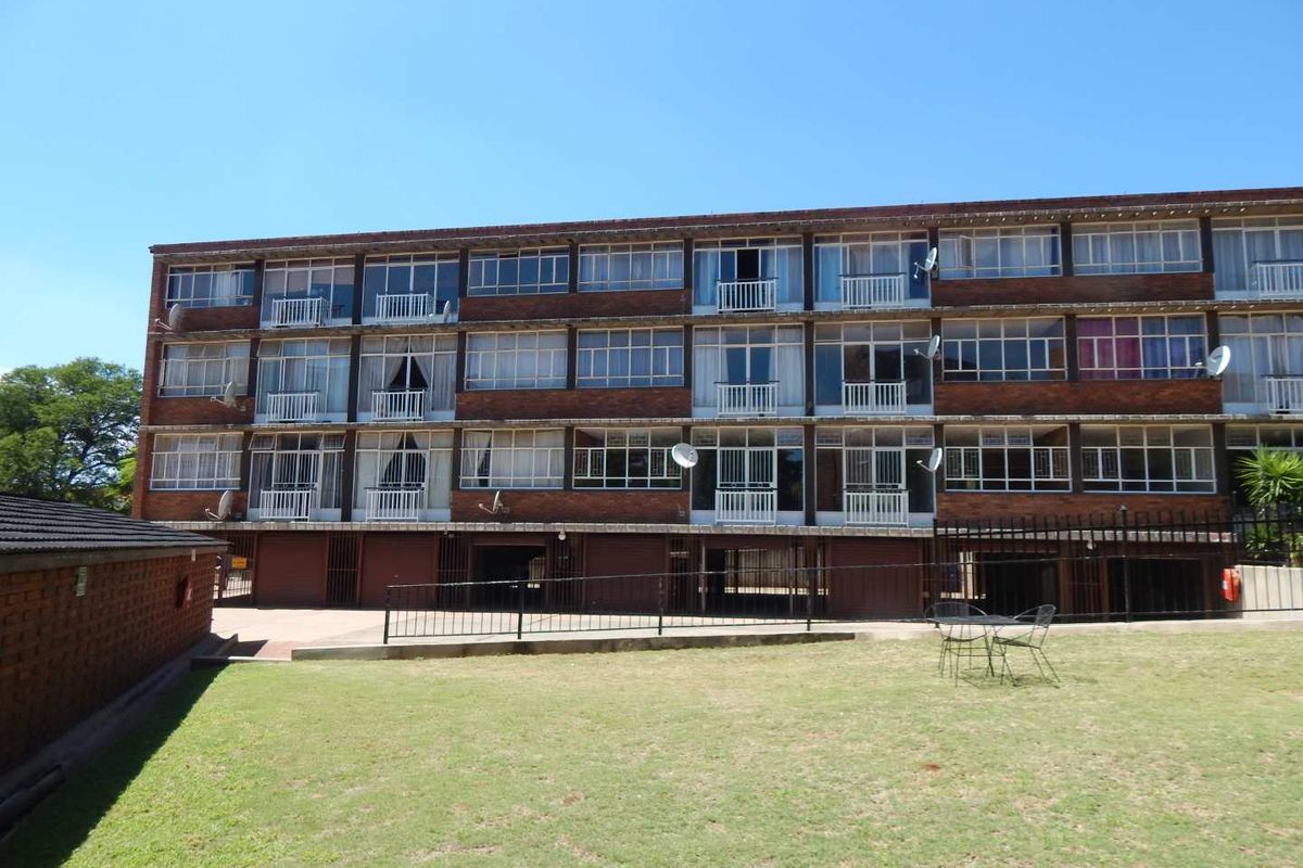 SPACIOUS 2 BEDROOM TO RENT - Photo 2