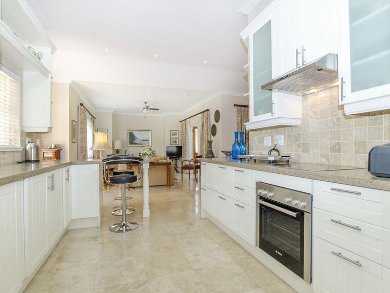 Luxurious retirement living at its finest - Photo 4