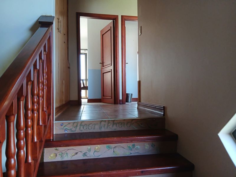 LUXURY DOUBLE STOREY HOUSE FOR SALE IN WALVISBAY LAGOON - Photo 4