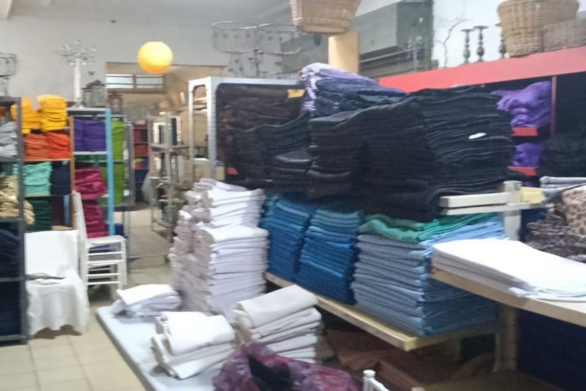 39 YEAR OLD BUSINESS .EXCELLENT INCOME. INCLUDES BUILDING - Photo 4