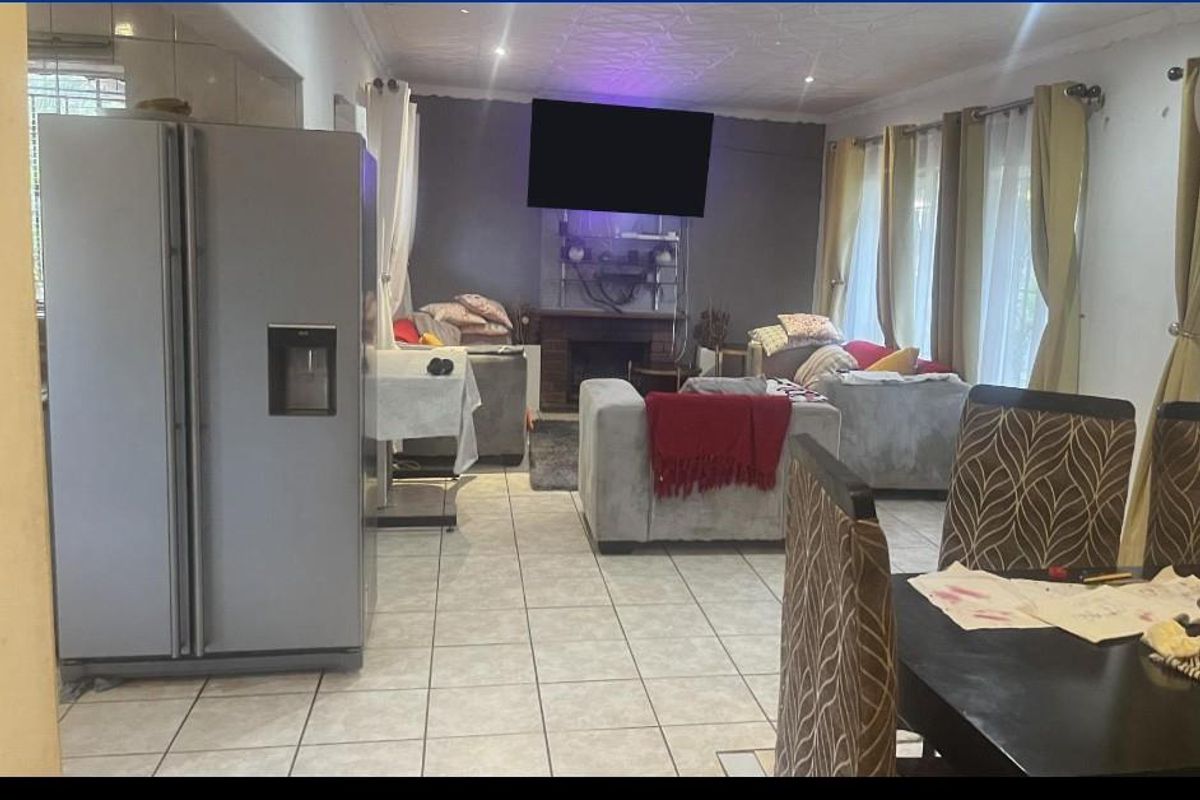 Priced to sell property - Photo 3