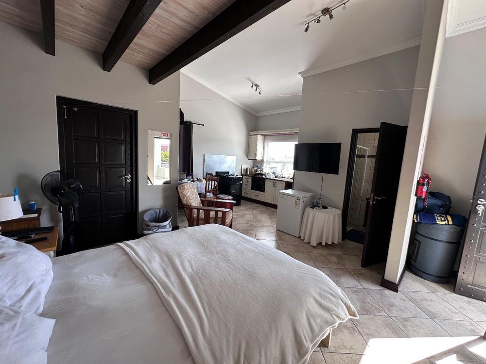 Flatlet 2 with own entrance, loft, kitchenette, ensuite bathroom and balcony.