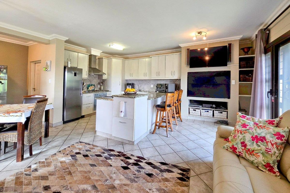 Dolphin Beach, Walvis Bay: Very neat duplex Townhouse is for Sale - Photo 2