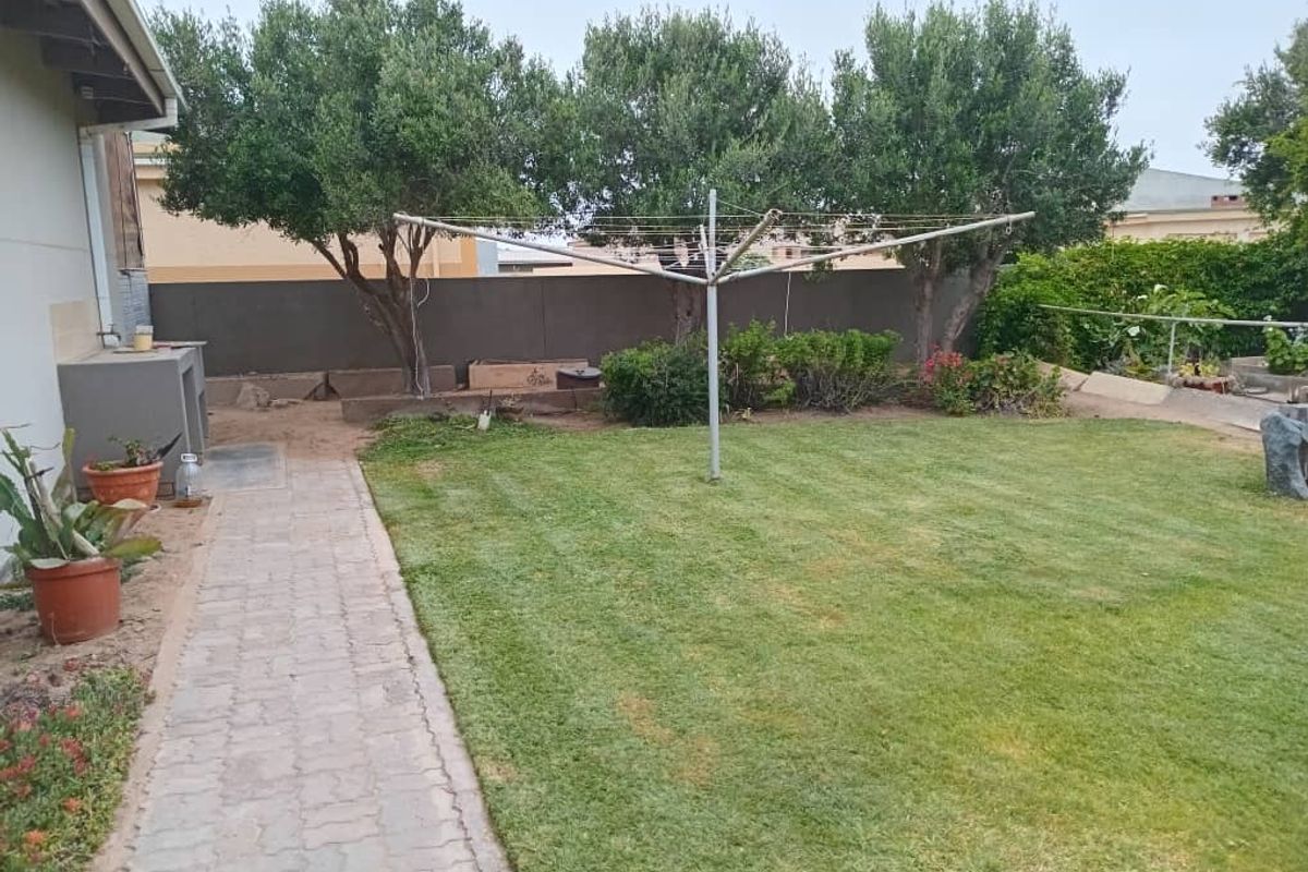 PERFECTLY LOCATED HOUSE FOR SALE IN HENTIES BAY – NAMIBIA - Photo 5