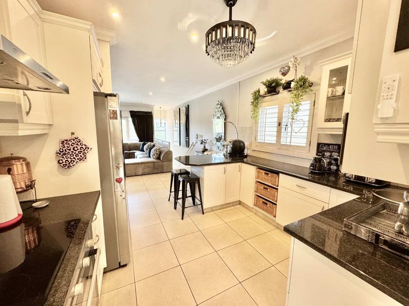 Hendra Estates - Secure, Pet Friendly Townhouse With Private Pool for Sale in Durban North! - Photo 6