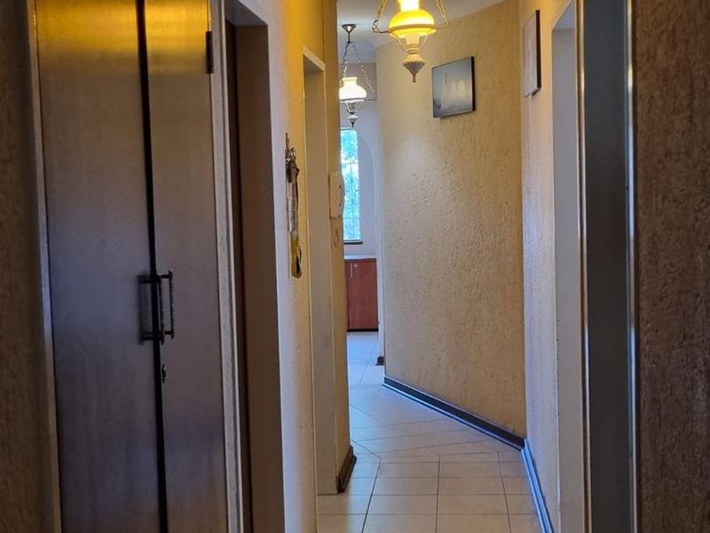 Family Home for Sale in Winchester Hills - Photo 8