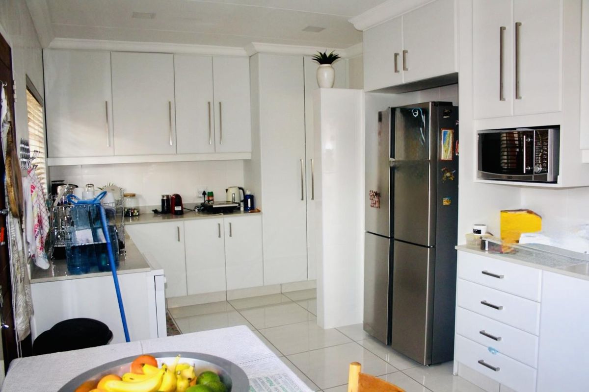 3 Bedroom Townhouse for sale in Vryheid - Photo 4