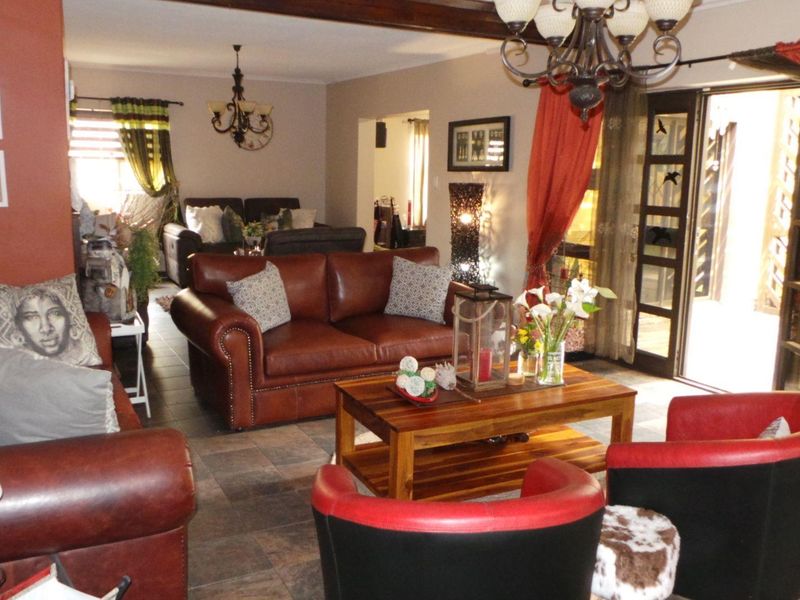 Spacious modern Family home close to schools - Photo 6