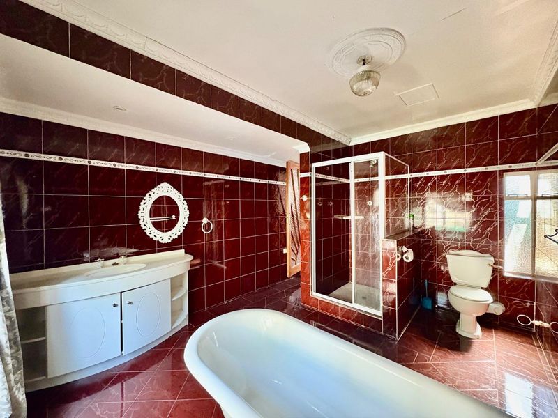 SPACIOUS  FAMILY RETREAT IN THE HEART OF WESTDENE - Photo 9