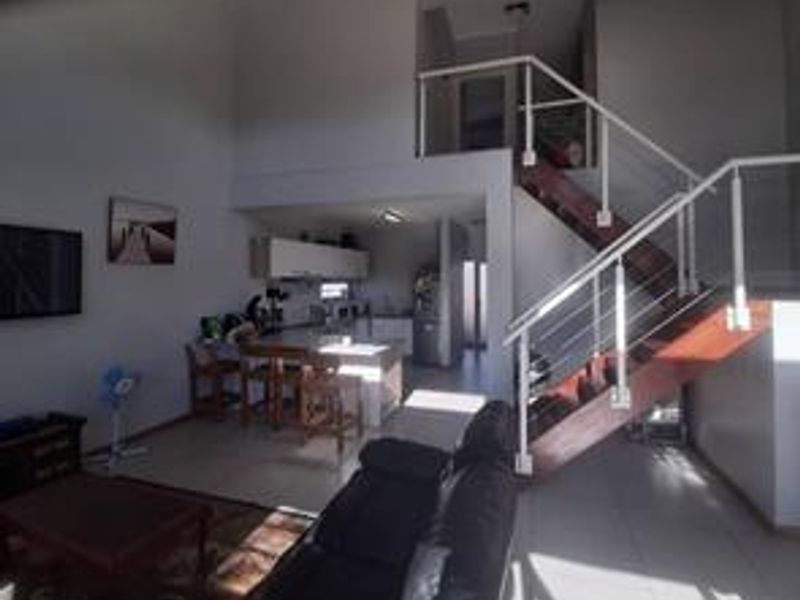 SELLING TOWNHOUSE BELOW VALUATION & AT A REDUCED PRICE - Photo 1