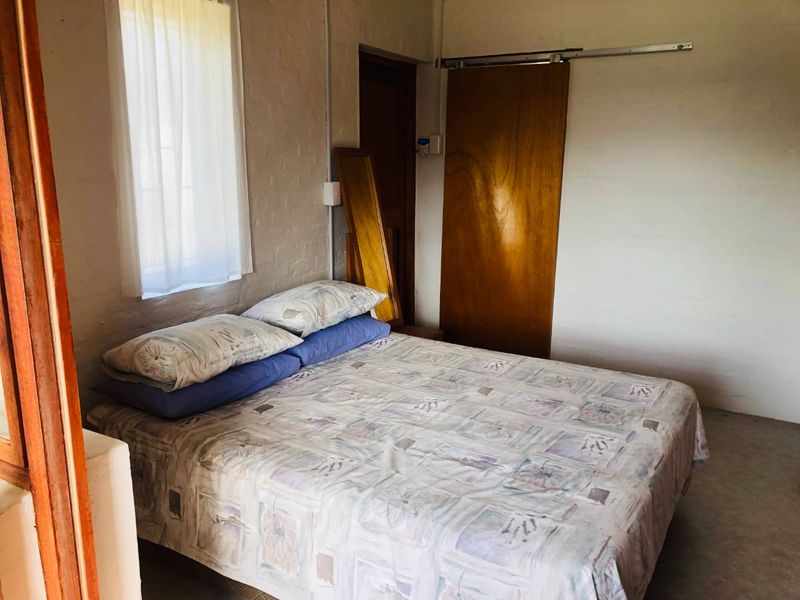 Charming Country-Style Retreat - Photo 9