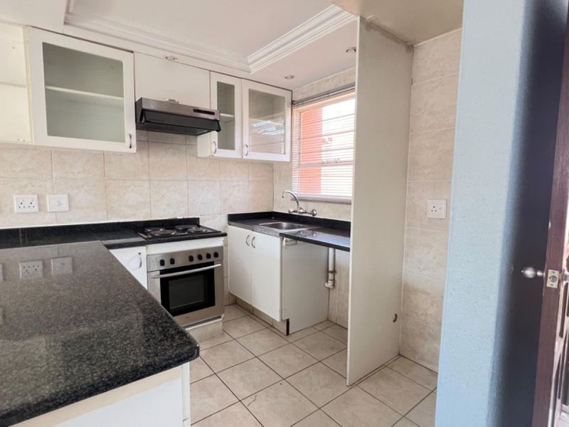 Prime Location 2-Bedroom Home with Outdoor Leisure Space - Photo 3