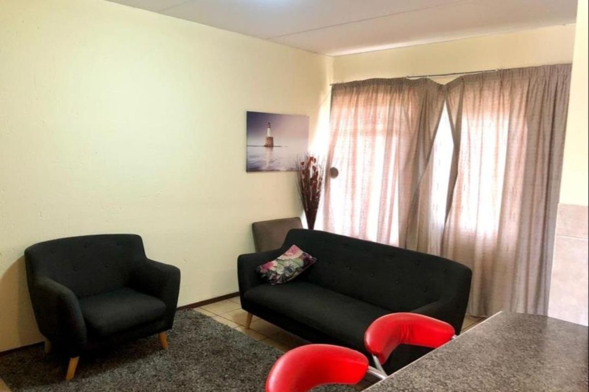 2 Bedroom Apartment for Sale in Pebble Falls - Photo 5