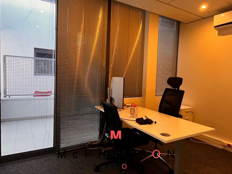 Prime Office Block For Sale – Fully Tenanted Investment Opportunity! - Photo 4