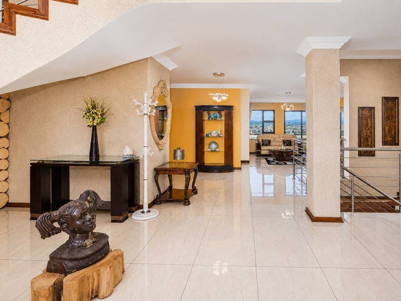 Sophisticated 5-Bedroom Residence with Spectacular Views – Xanadu Nature Estate - Photo 9