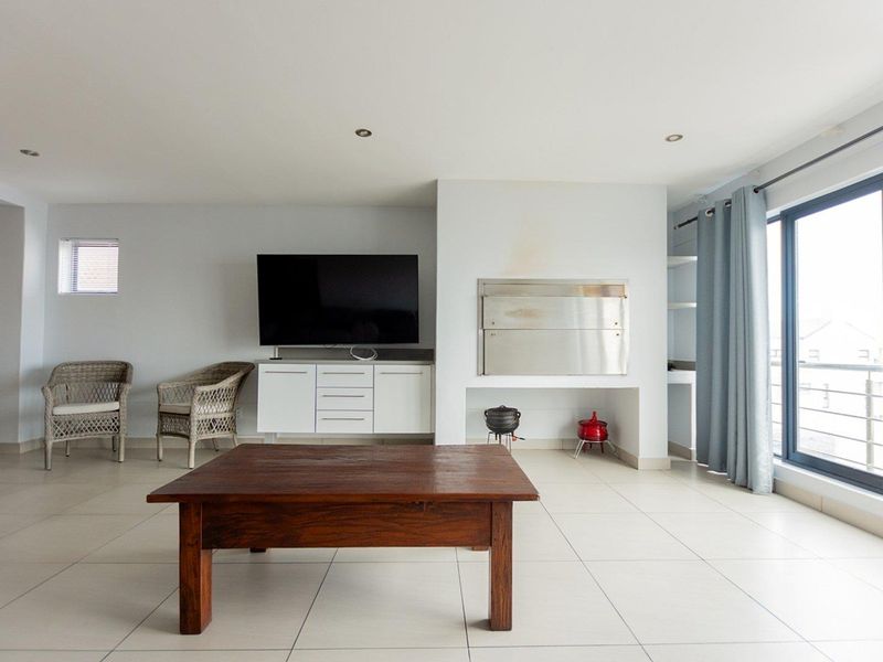 5 Bedroom House for sale in Calypso Beach Estate - Photo 3