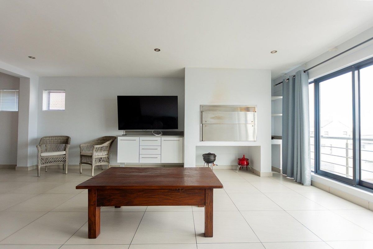 5 Bedroom House for sale in Calypso Beach Estate - Photo 3