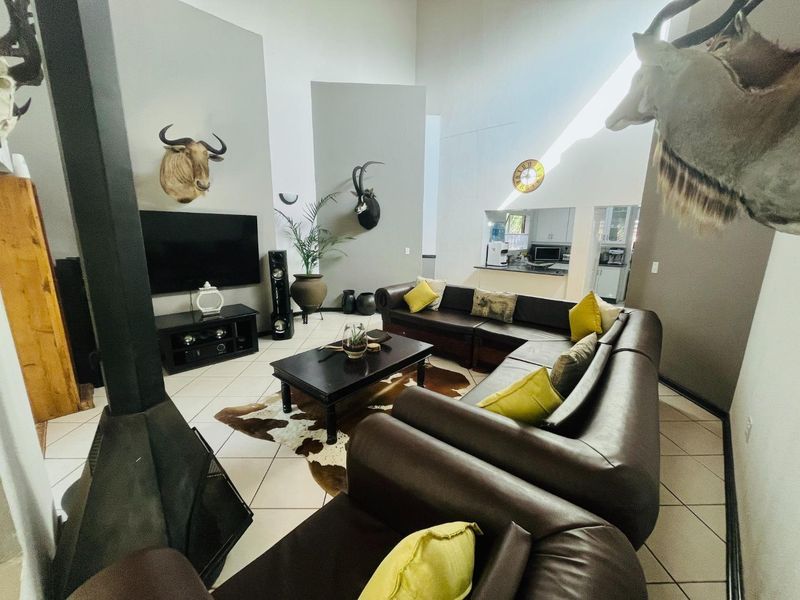 Magnificent 4 bedroom home in Meyersdal for Sale - Photo 8