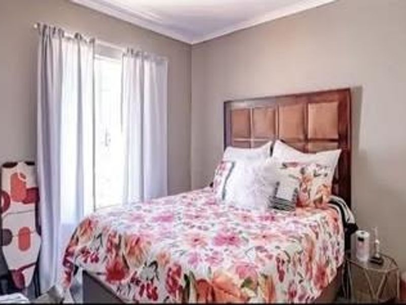 This lovely unit is ready for a new owner . - Photo 6