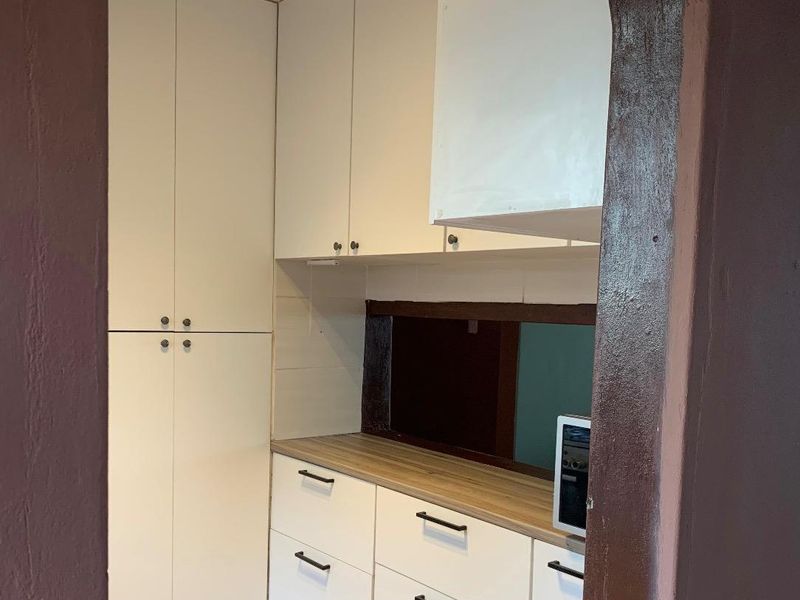 Spacious Apartment in Secure Majestic Towers, Parktown - Photo 6