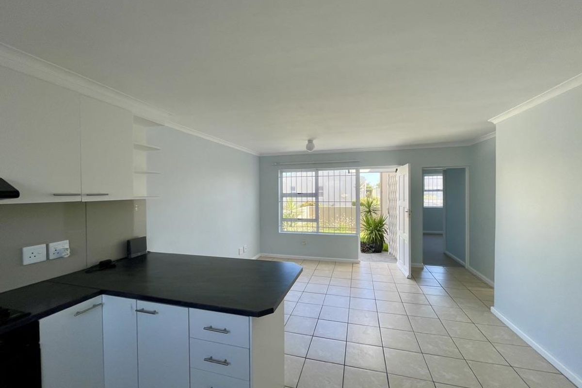Secure Starter Home - Photo 5