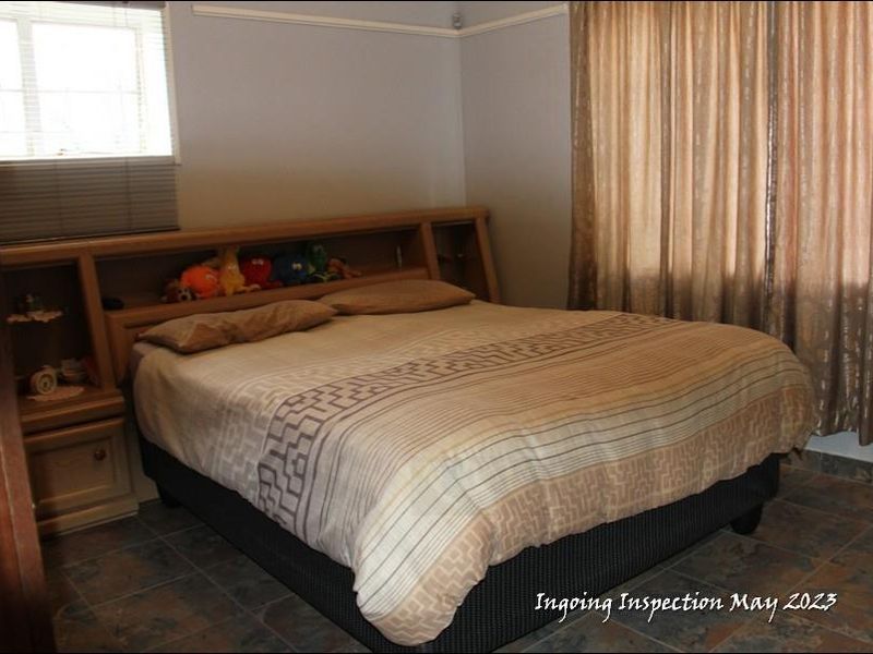 Urgent Sale - 3 Bedroom House in Windhoek North! - Photo 10