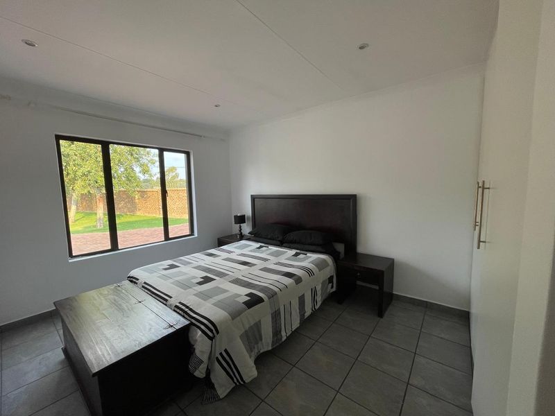 Spacious 1 Bedroom Cottage - Photo 5