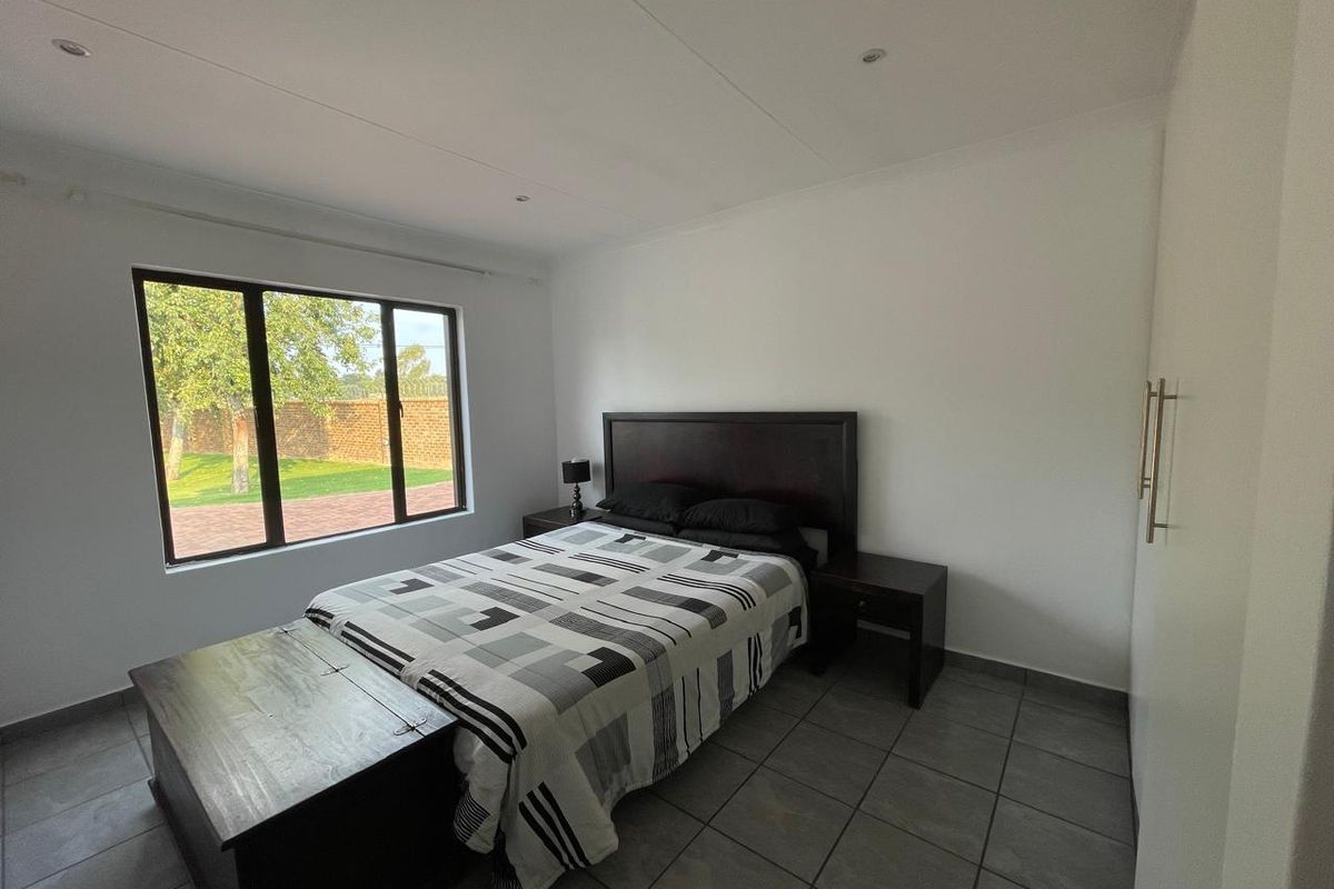 Spacious 1 Bedroom Cottage - Photo 5