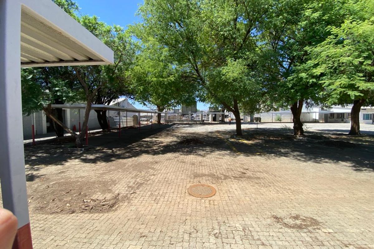 Warehouse for sale - Southern Industrial - Photo 2