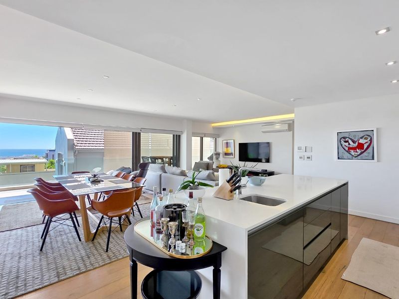 Spacious Bantry Bay Apartment with Sea Views - Photo 5