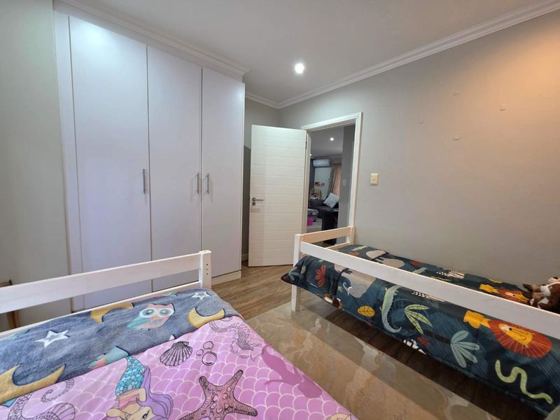 2 Bedroom with 2 Bathrooms on the First Floor For Sale in Emberton Estate. - Photo 10