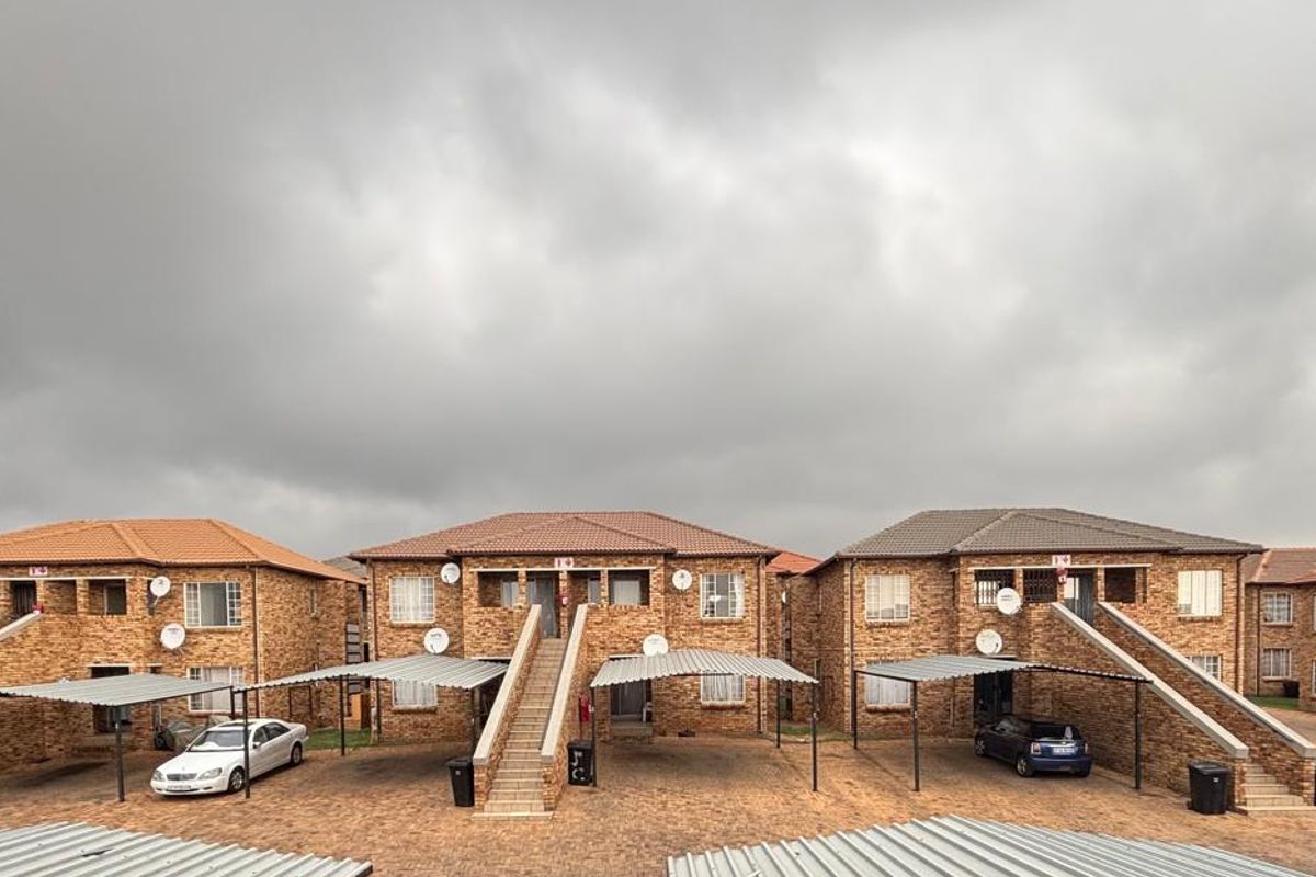 2 Bedroom units with security - Photo 2